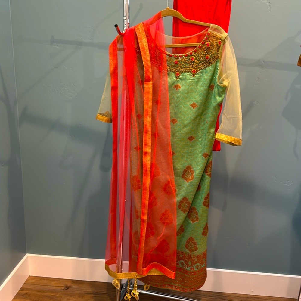 Indian sari, size 4 (green dress) although it says XL it isn’t.